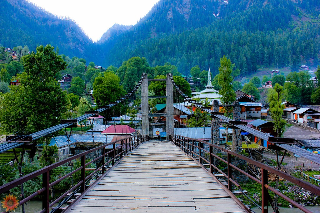 Neelum Valley travel guide